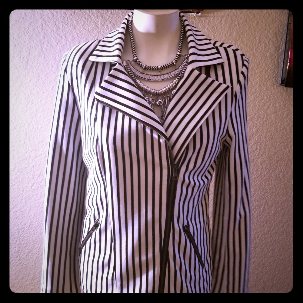 Black and white universal blazer